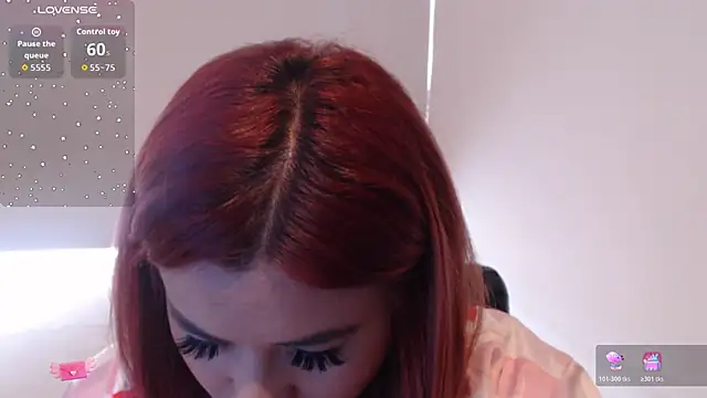 Snapshot of EmaGw chatting on October 2025 08:27:02 PM EmaGw online show from October 2025 08:27:02 PM