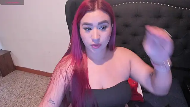 EmaGw online show from December 2025 06:36:02 PM