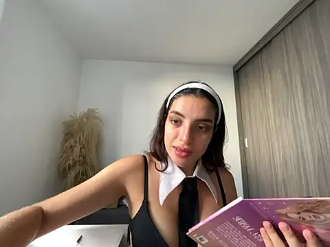 Snapshot of dakota_le chatting on June 2026 10:02:01 PM dakota le online show from June 2026 10:02:01 PM