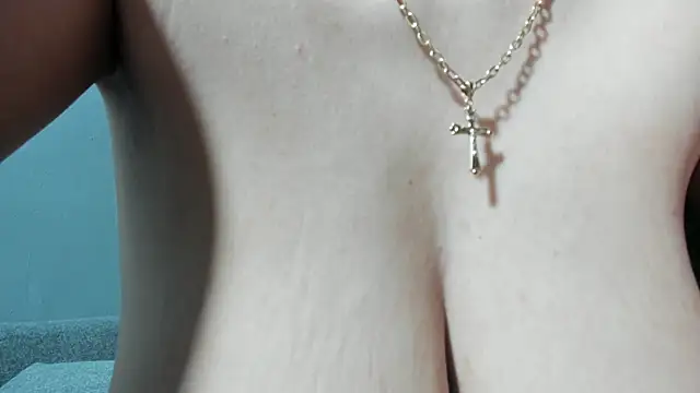 Snapshot of SexxyMeriem chatting on December 2025 08:12:01 AM SexxyMeriem online show from December 2025 08:12:01 AM