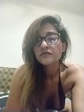 karmicQueen669 online show from April 2026 06:16:01 PM