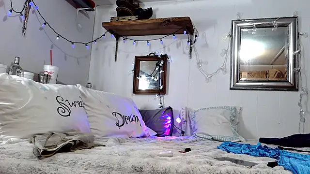 Genevieve143 online show from January 2026 11:51:02 PM