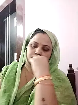 Snapshot of Kiyara7 chatting on February 2025 03:11:02 AM Kiyara7 online show from February 2025 03:11:02 AM