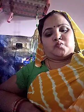 Snapshot of Kiyara7 chatting on October 2025 09:37:01 AM Kiyara7 online show from October 2025 09:37:01 AM