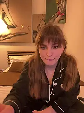 MilaDreamer online show from December 2024 06:50:01 PM