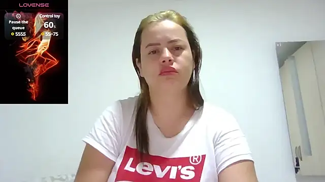 saramartinez1000 online show from December 2024 11:32:02 AM