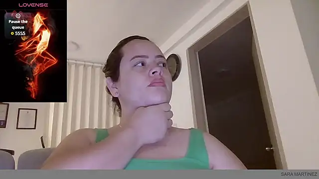 saramartinez1000 online show from October 2025 02:57:01 PM