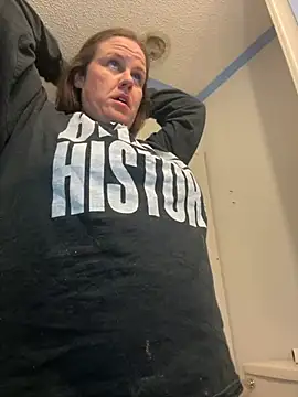 Snapshot of velvetta_ chatting on March 2025 06:54:01 AM velvetta online show from March 2025 06:54:01 AM