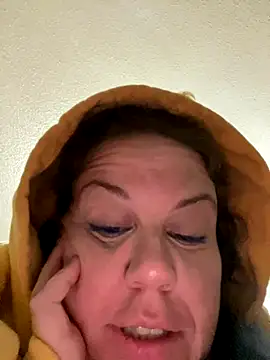 Snapshot of velvetta_ chatting on October 2025 07:18:02 AM velvetta online show from October 2025 07:18:02 AM