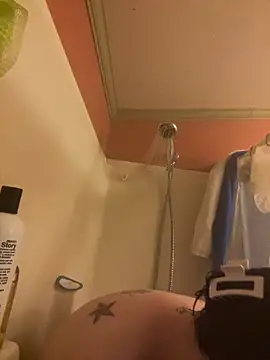 Snapshot of velvetta_ chatting on October 2025 04:42:01 AM velvetta online show from October 2025 04:42:01 AM