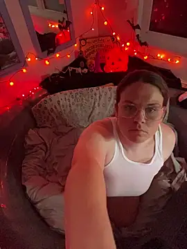 Snapshot of velvetta_ chatting on October 2025 08:29:01 AM velvetta online show from October 2025 08:29:01 AM