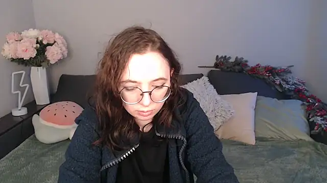 Snapshot of Mini_Diva chatting on January 2025 09:08:01 AM Mini Diva online show from January 2025 09:08:01 AM