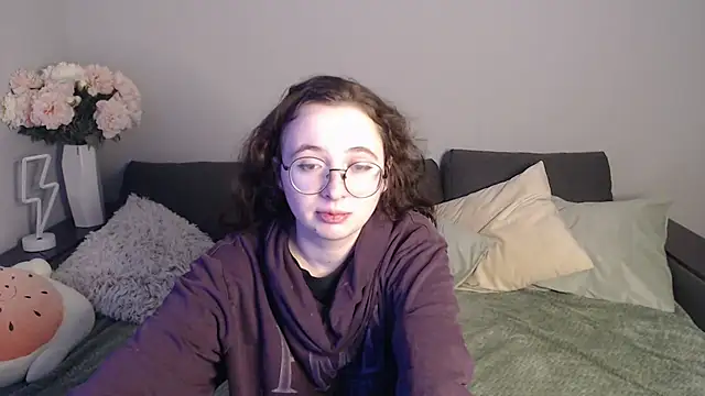 Snapshot of Mini_Diva chatting on January 2025 09:08:01 AM Mini Diva online show from January 2025 09:08:01 AM