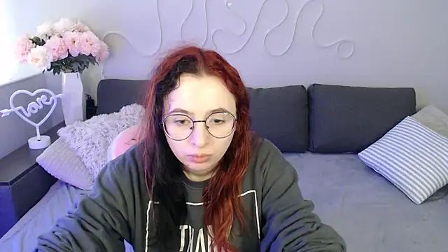 Snapshot of Mini_Diva chatting on November 2025 09:08:02 AM Mini Diva online show from November 2025 09:08:02 AM