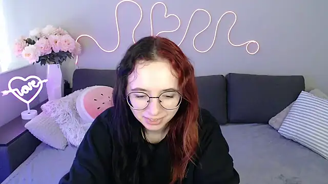 Snapshot of Mini_Diva chatting on November 2025 09:09:02 AM Mini Diva online show from November 2025 09:09:02 AM