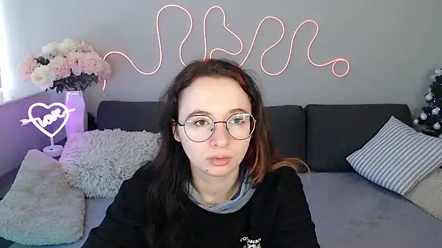 Snapshot of Mini_Diva chatting on January 2026 09:13:01 AM Mini Diva online show from January 2026 09:13:01 AM