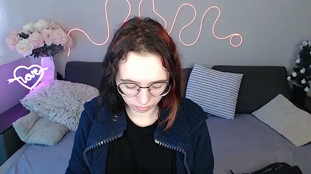 Snapshot of Mini_Diva chatting on January 2026 09:11:02 AM Mini Diva online show from January 2026 09:11:02 AM