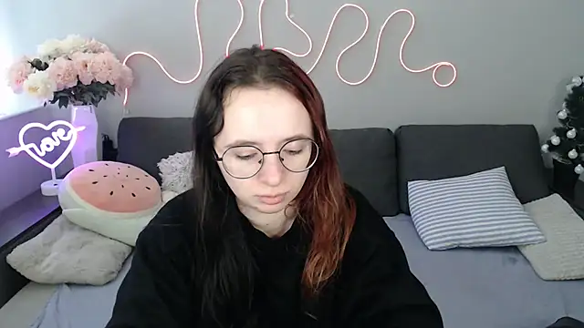 Snapshot of Mini_Diva chatting on January 2026 09:13:01 AM Mini Diva online show from January 2026 09:13:01 AM