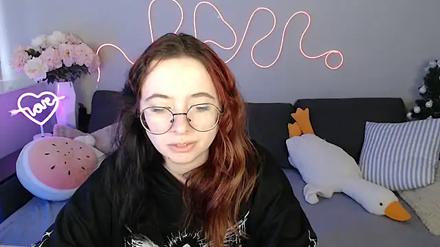 Snapshot of Mini_Diva chatting on February 2026 09:06:02 AM Mini Diva online show from February 2026 09:06:02 AM