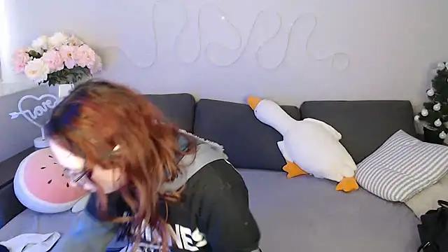 Snapshot of Mini_Diva chatting on February 2026 09:16:02 AM Mini Diva online show from February 2026 09:16:02 AM