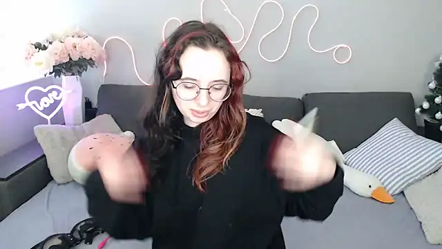 Snapshot of Mini_Diva chatting on February 2026 09:07:02 AM Mini Diva online show from February 2026 09:07:02 AM