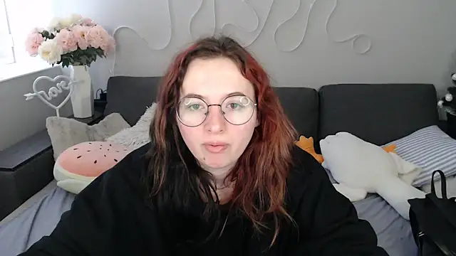 Snapshot of Mini_Diva chatting on February 2026 09:09:02 AM Mini Diva online show from February 2026 09:09:02 AM