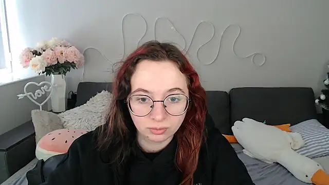 Snapshot of Mini_Diva chatting on February 2026 09:10:02 AM Mini Diva online show from February 2026 09:10:02 AM