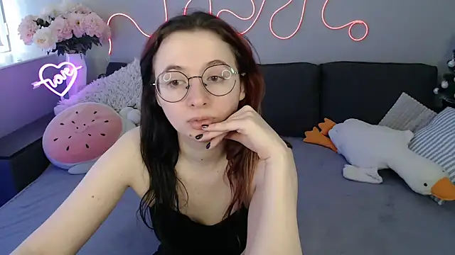 Snapshot of Mini_Diva chatting on March 2026 09:15:02 AM Mini Diva online show from March 2026 09:15:02 AM