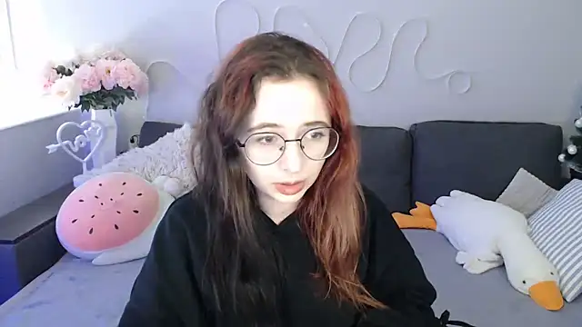 Snapshot of Mini_Diva chatting on March 2026 09:15:01 AM Mini Diva online show from March 2026 09:15:01 AM