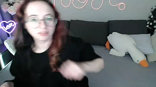 Snapshot of Mini_Diva chatting on March 2026 09:09:02 AM Mini Diva online show from March 2026 09:09:02 AM