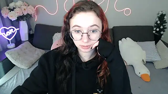 Snapshot of Mini_Diva chatting on March 2026 08:48:01 AM Mini Diva online show from March 2026 08:48:01 AM