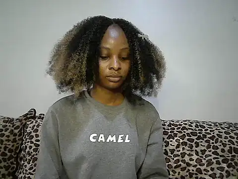 Toxique  online show from November 2025 12:05:02 PM