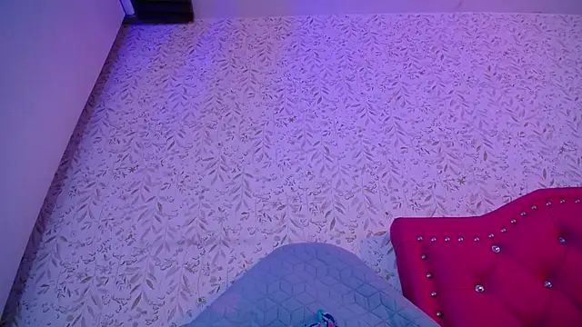 luly pink online show from November 2025 04:04:01 AM