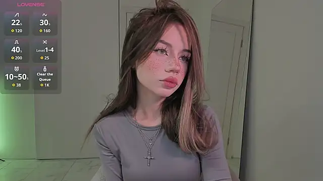 Snapshot of KellyBarton chatting on October 2025 10:08:02 PM KellyBarton online show from October 2025 10:08:02 PM