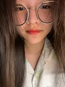 Krixxi22 online show from November 2025 02:28:01 PM