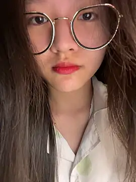 Krixxi22 online show from November 2025 02:17:01 PM