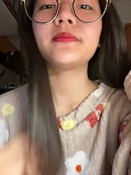 Krixxi22 online show from February 2026 02:53:02 PM