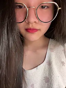 Krixxi22 online show from March 2026 02:22:02 PM