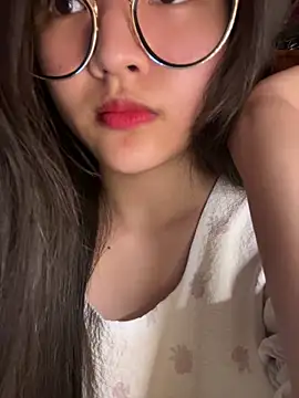 Krixxi22 online show from March 2026 02:20:02 PM