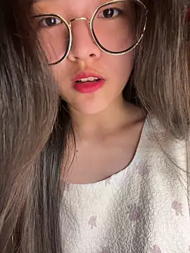 Krixxi22 online show from March 2026 08:03:01 PM