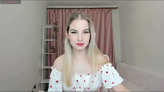 MiraSpaceGirl online show from December 2024 07:15:02 PM