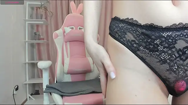 MiraSpaceGirl online show from February 2025 10:39:01 PM