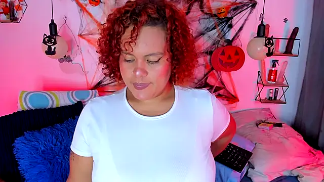 Snapshot of monicabbw_ chatting on October 2025 04:37:02 AM monicabbw online show from October 2025 04:37:02 AM