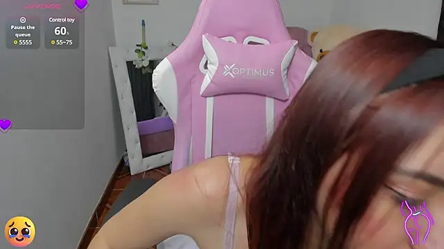 Snapshot of karla_cute01 chatting on February 2025 06:42:01 PM karla cute01 online show from February 2025 06:42:01 PM