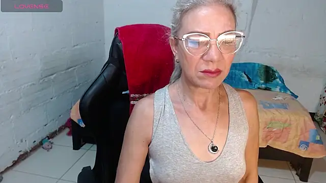 Snapshot of Giorgia_xue53 chatting on December 2024 08:39:01 PM Giorgia xue53 online show from December 2024 08:39:01 PM