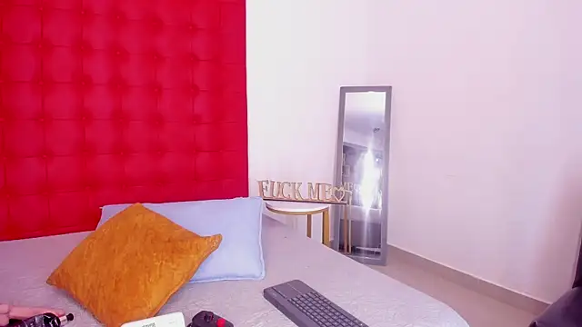 Daliana Beck online show from October 2025 08:18:02 PM