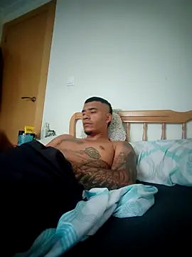 Mikee 98 online show from November 2025 04:07:02 PM