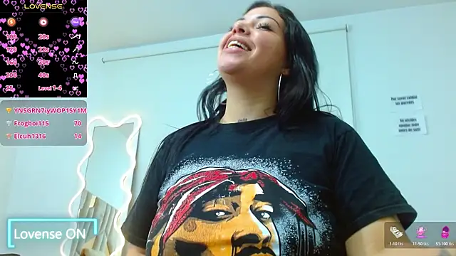 Snapshot of martinna_tay chatting on March 2025 09:18:02 AM martinna tay online show from March 2025 09:18:02 AM