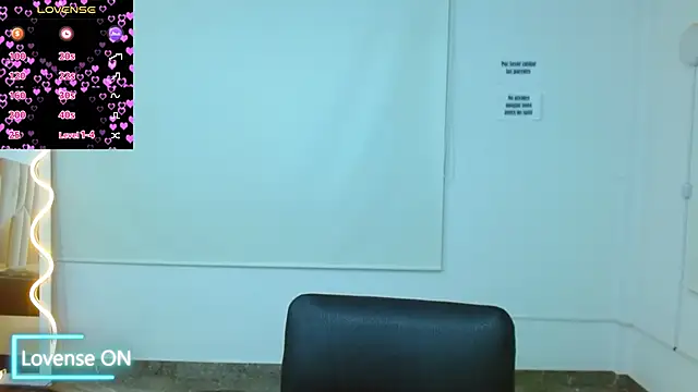 Snapshot of martinna_tay chatting on March 2025 03:11:01 AM martinna tay online show from March 2025 03:11:01 AM