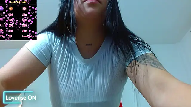 Snapshot of martinna_tay chatting on March 2025 06:16:02 AM martinna tay online show from March 2025 06:16:02 AM